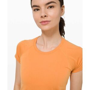 Lululemon Swiftly Tech Short Sleeve Crew |Women’s 8 Monarch Orange Seamless Tee‎